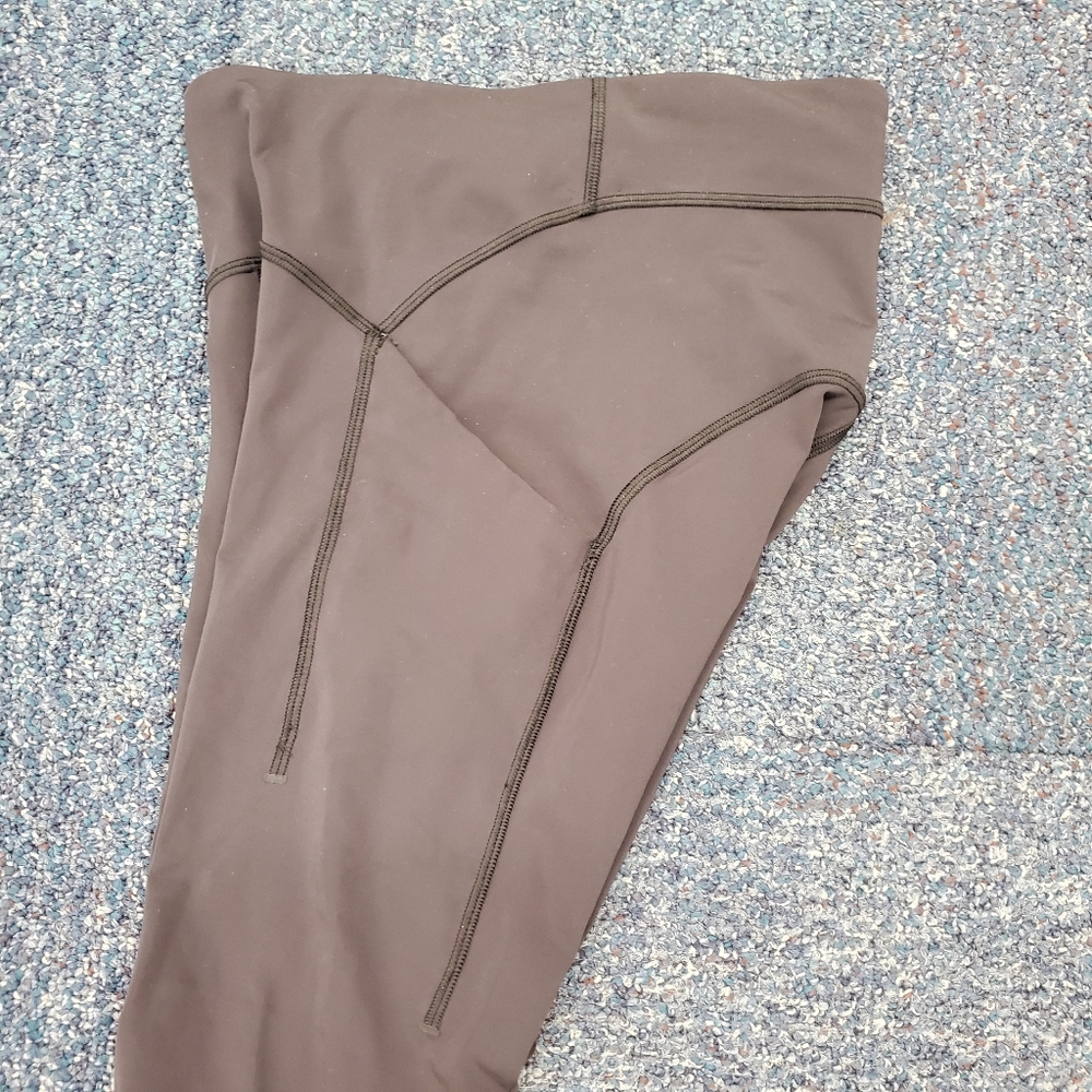 Lululemon Turning Point Tight - Black - Nulux - Size 4 - Picture 6 of 16